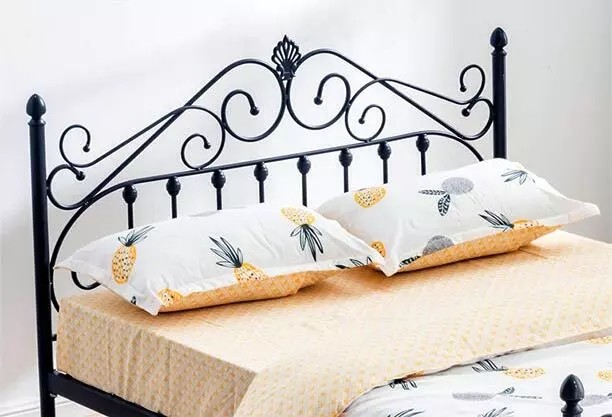 Double Metal Pipe Bed Customizable Size 0.6-1.5mm Steel Pipe Bedroom Furniture